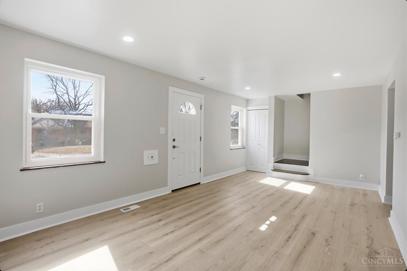 1734 Llanfair Avenue