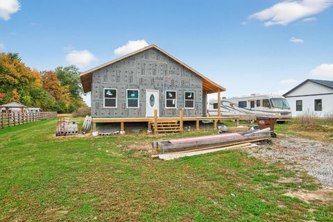 Photo of 157 Pansy Pike, Blanchester, OH 45107 (MLS # 1877275)