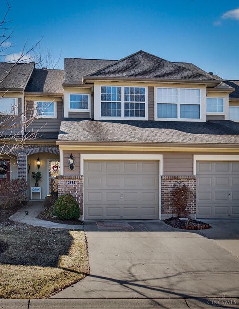 Photo of 5925 Castlewood Crossing Xing, Miami Township, OH 45150 (MLS # 1866701)