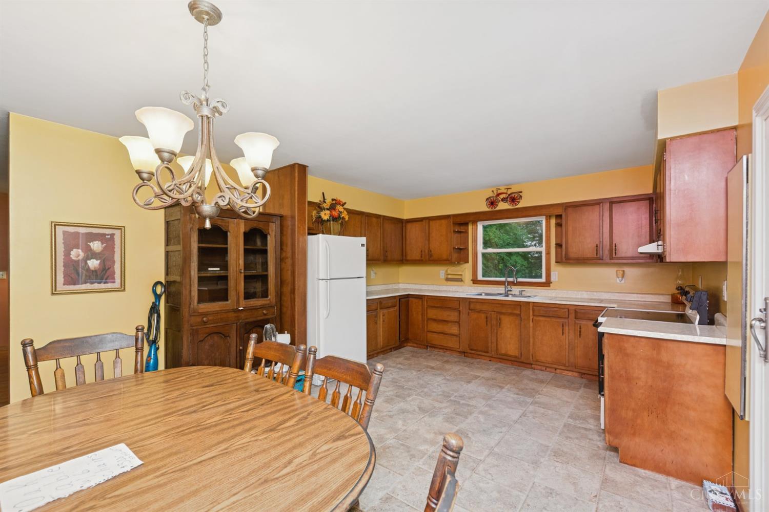 9488 Daugherty Marks Road, Clark Twp, Ohio image 16