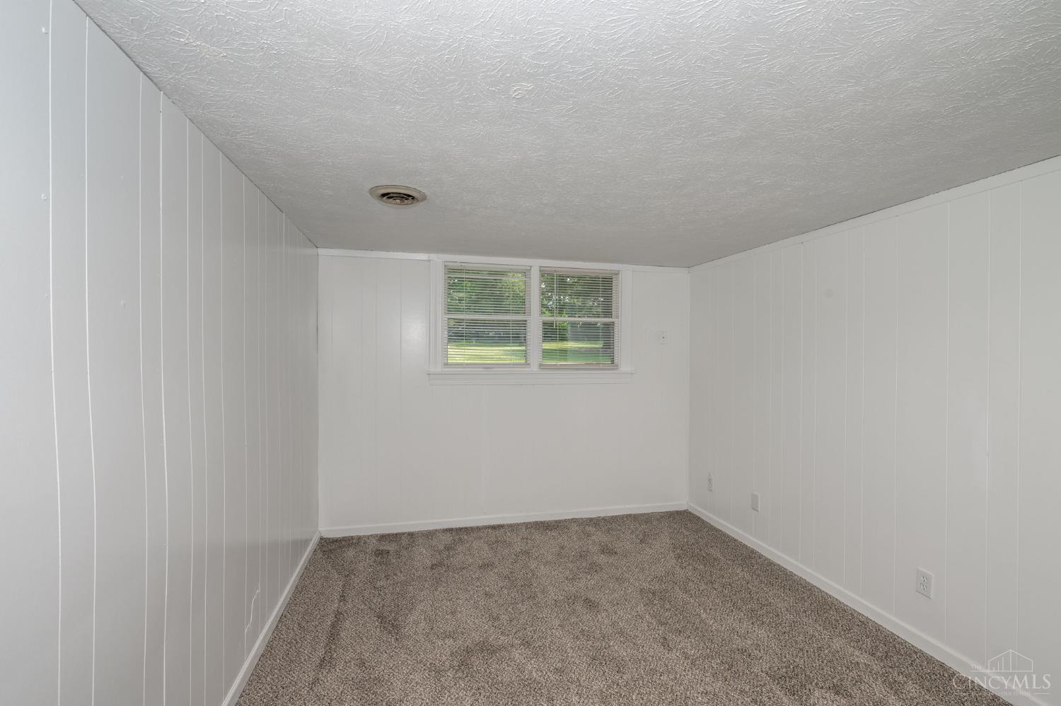 5604 Chateau Way, Fairfield, Ohio image 24