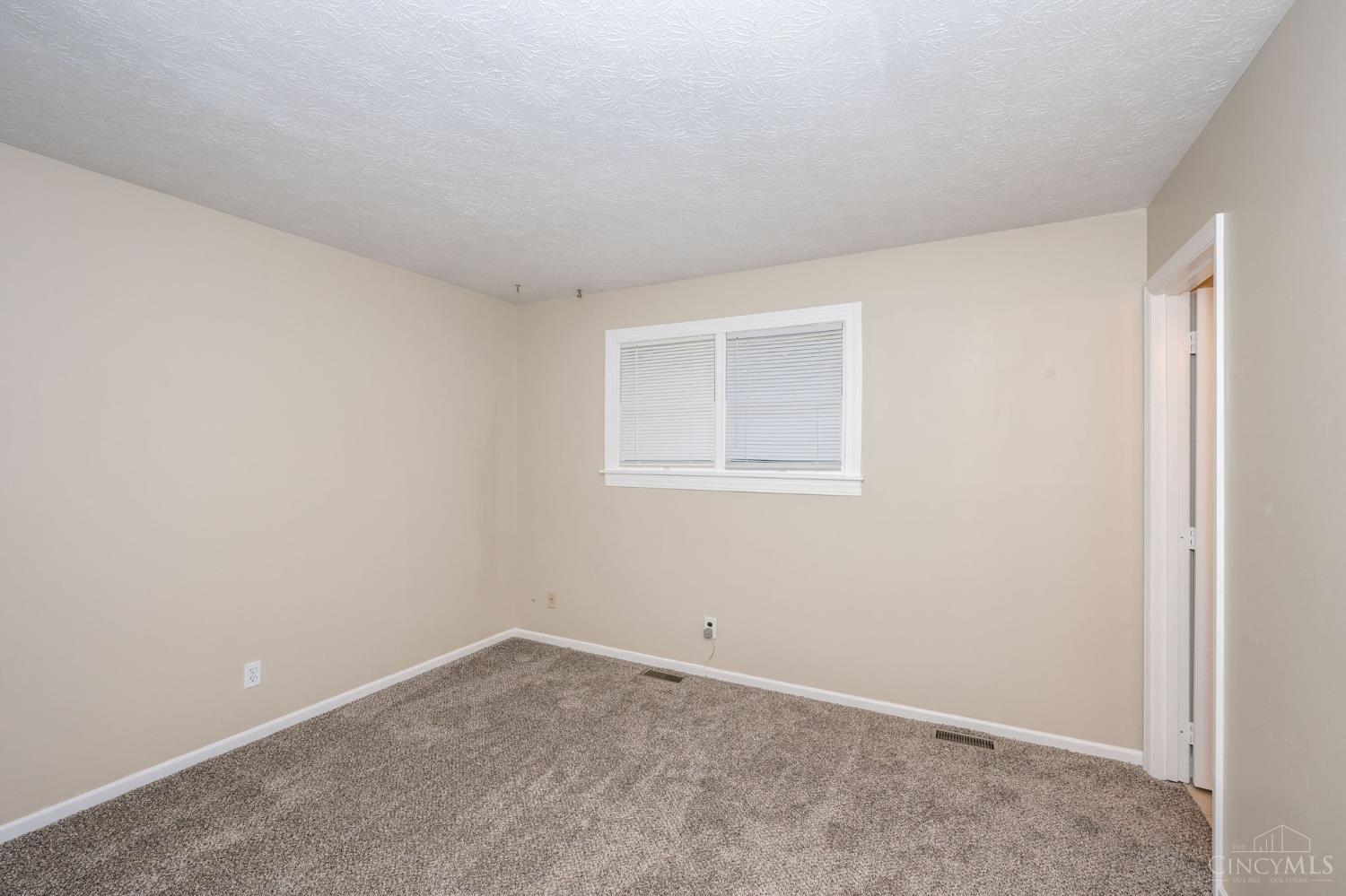 5604 Chateau Way, Fairfield, Ohio image 31