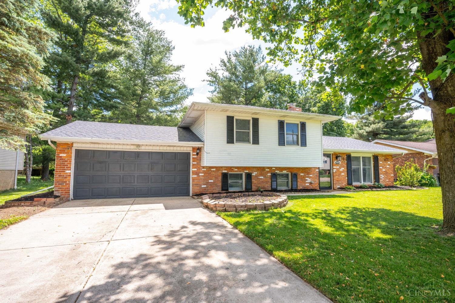 5604 Chateau Way, Fairfield, Ohio image 1