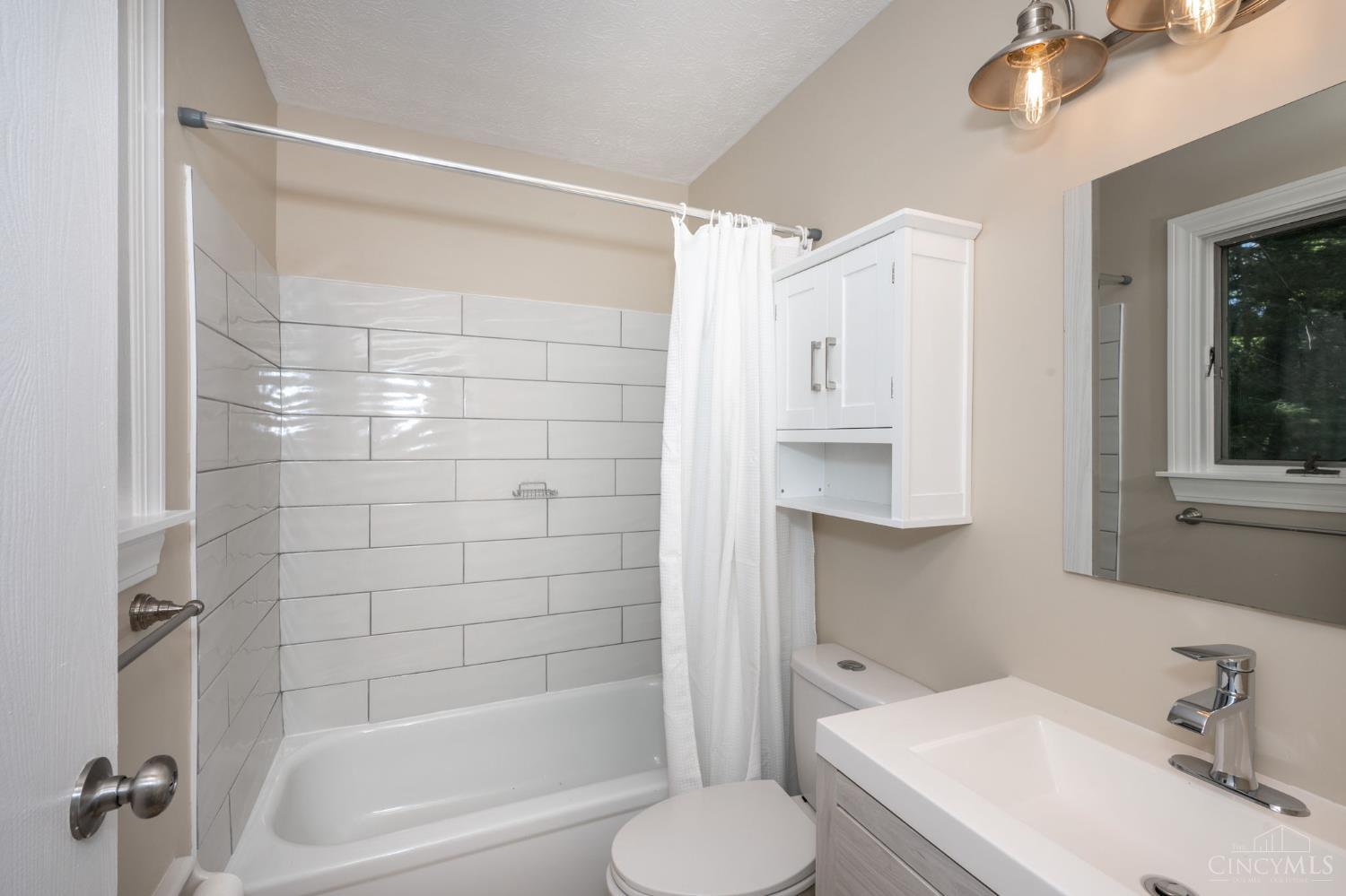 5604 Chateau Way, Fairfield, Ohio image 36