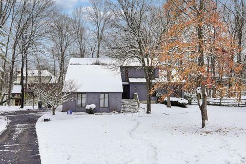 Photo of 792 Farmsworth Court, Anderson Township, OH 45255 (MLS # 1863515)
