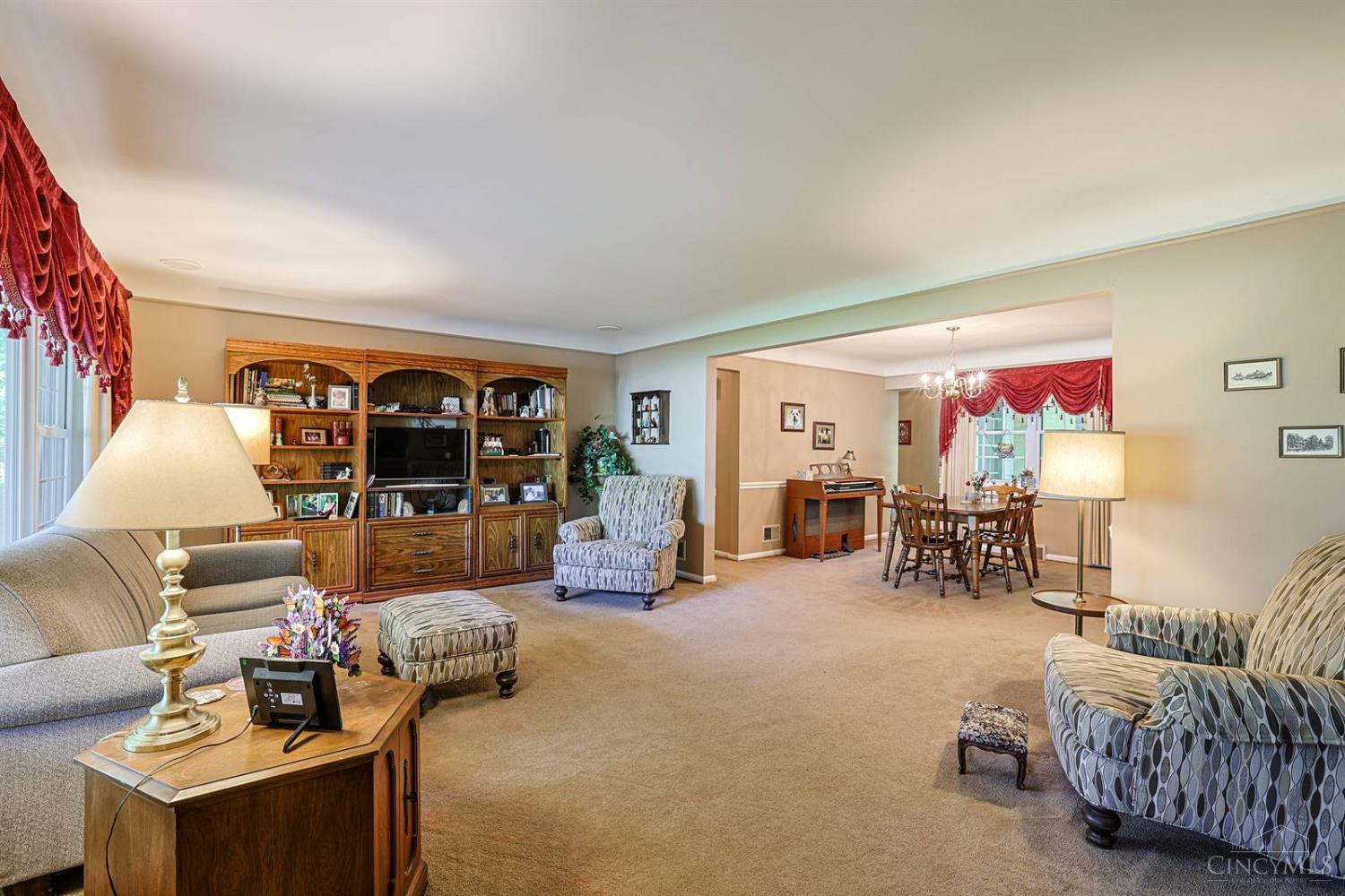 7401 N Timberlane Drive