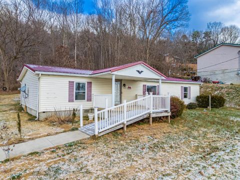 Photo of 1925 Pershing Avenue, Washington Township, OH 45663 (MLS # 1865023)