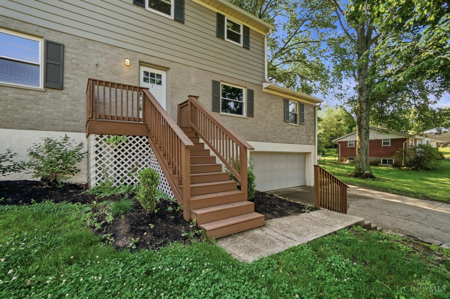 3340 Algus Lane