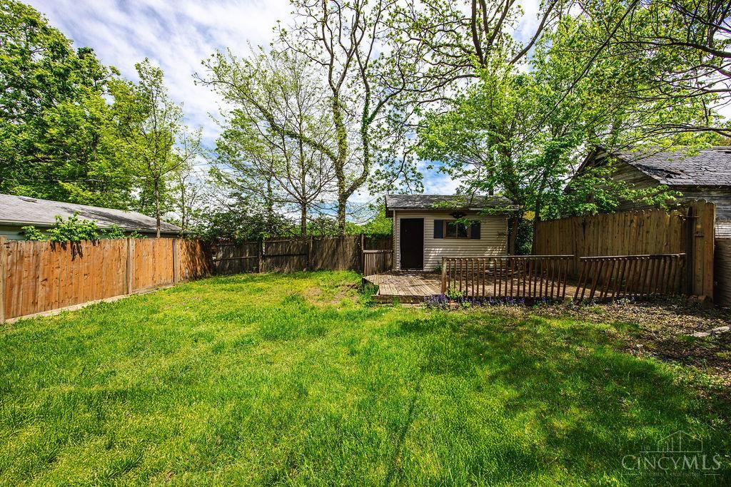 2146 Fairfax Avenue, Fairfield Twp, Ohio image 24