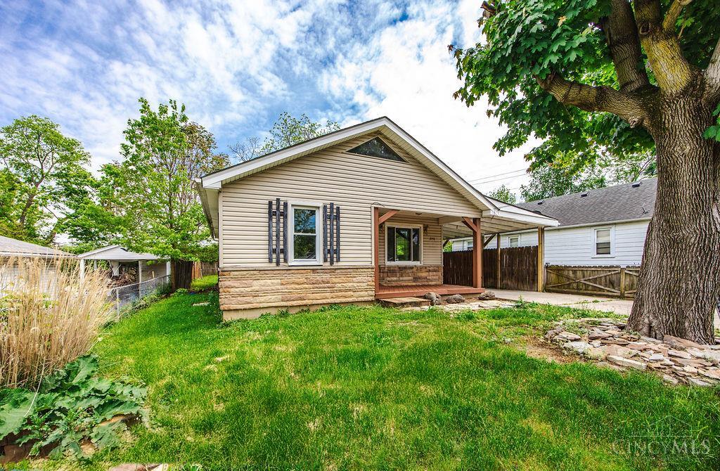 2146 Fairfax Avenue, Fairfield Twp, Ohio image 3