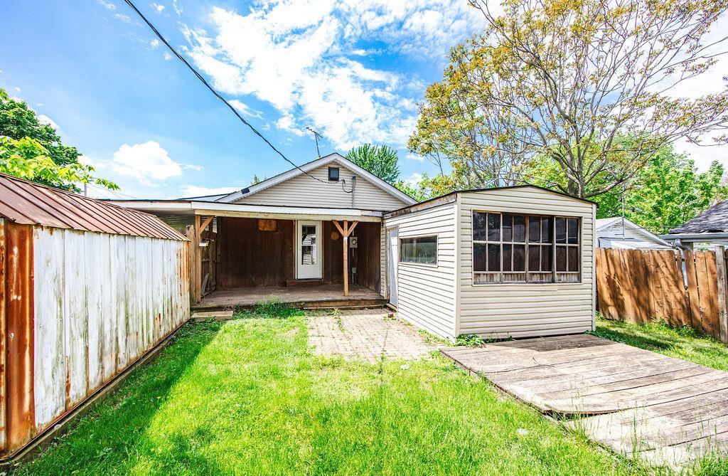 2146 Fairfax Avenue, Fairfield Twp, Ohio image 25