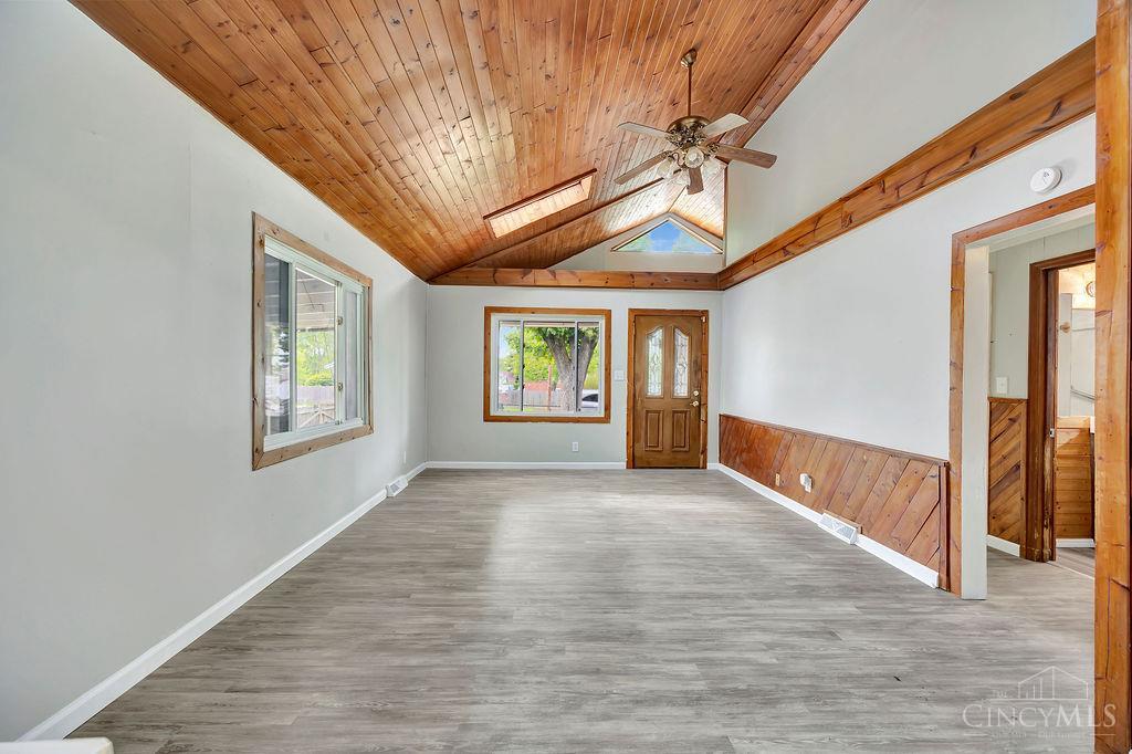 2146 Fairfax Avenue, Fairfield Twp, Ohio image 10
