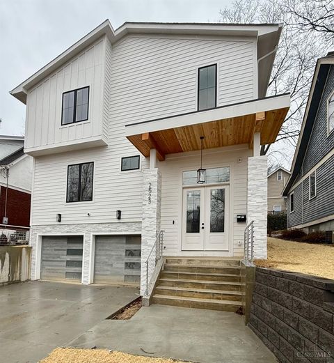 Photo of 2523 Ridgeland Place, Cincinnati, OH 45212 (MLS # 1871207)
