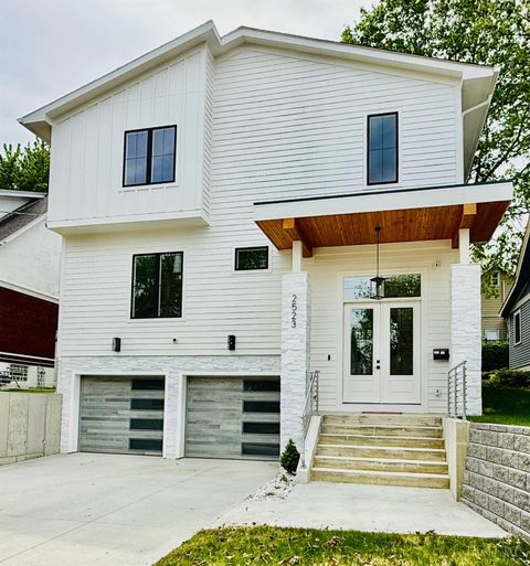 Photo of 2523 Ridgeland Place, Cincinnati, OH 45212 (MLS # 1871207)