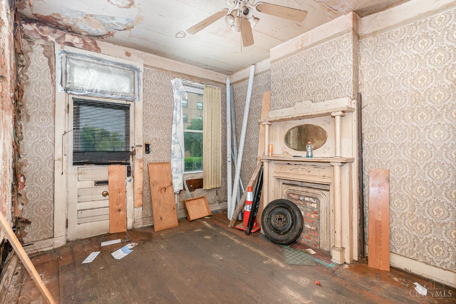 818 Poplar Street