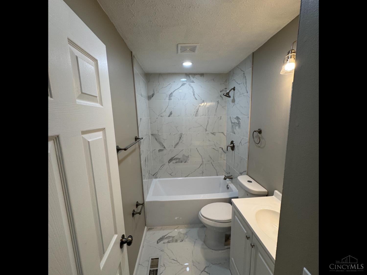 107 Melanee Drive, Oxford, Ohio image 6