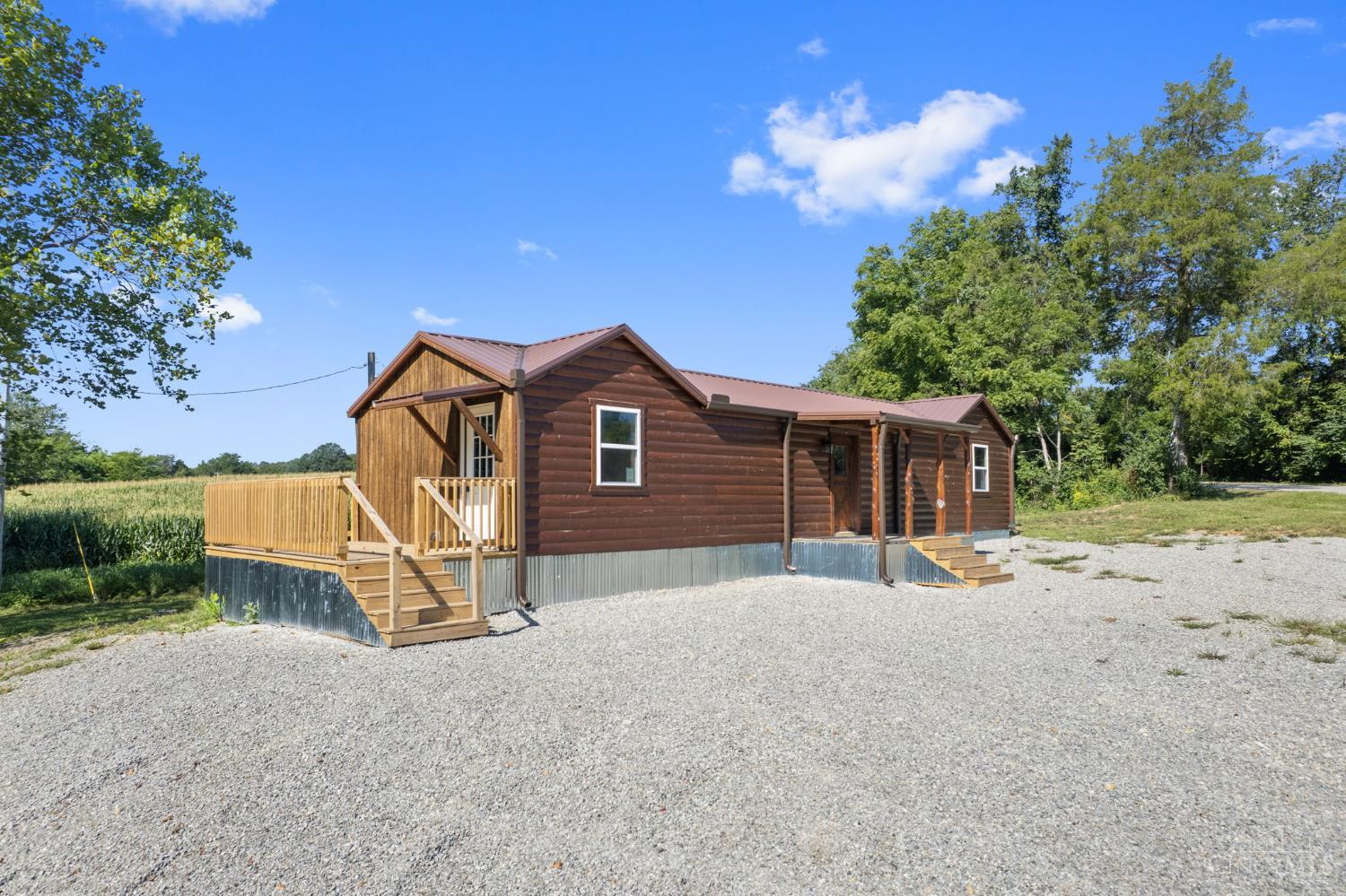 573 Hackleshin Road