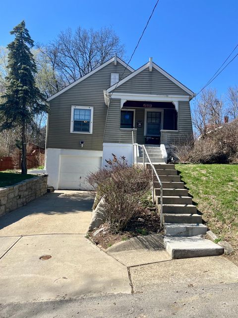 Photo of 1231 Ridlen Avenue, Cincinnati, OH 45205 (MLS # 1871051)