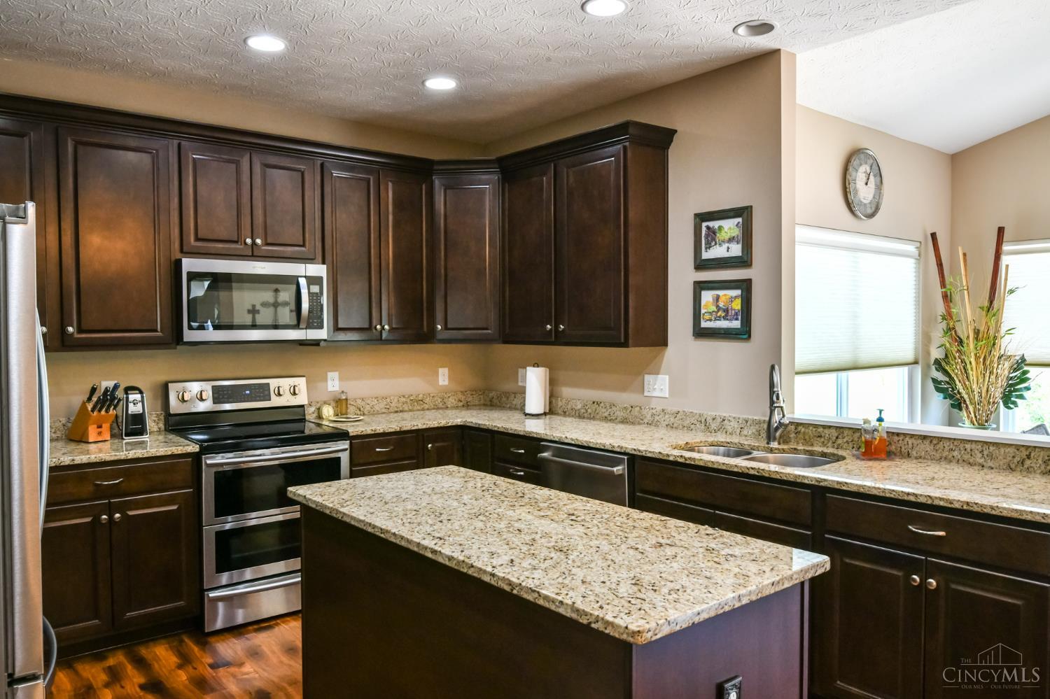 Washington Twp, Ohio 45458, United States, 4 Bedrooms Bedrooms, ,3 BathroomsBathrooms,Residential,Active,158135