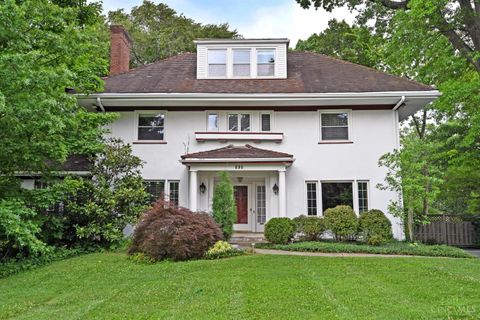 Photo of 690 Clinton Springs Avenue, Cincinnati, OH 45229 (MLS # 1874650)