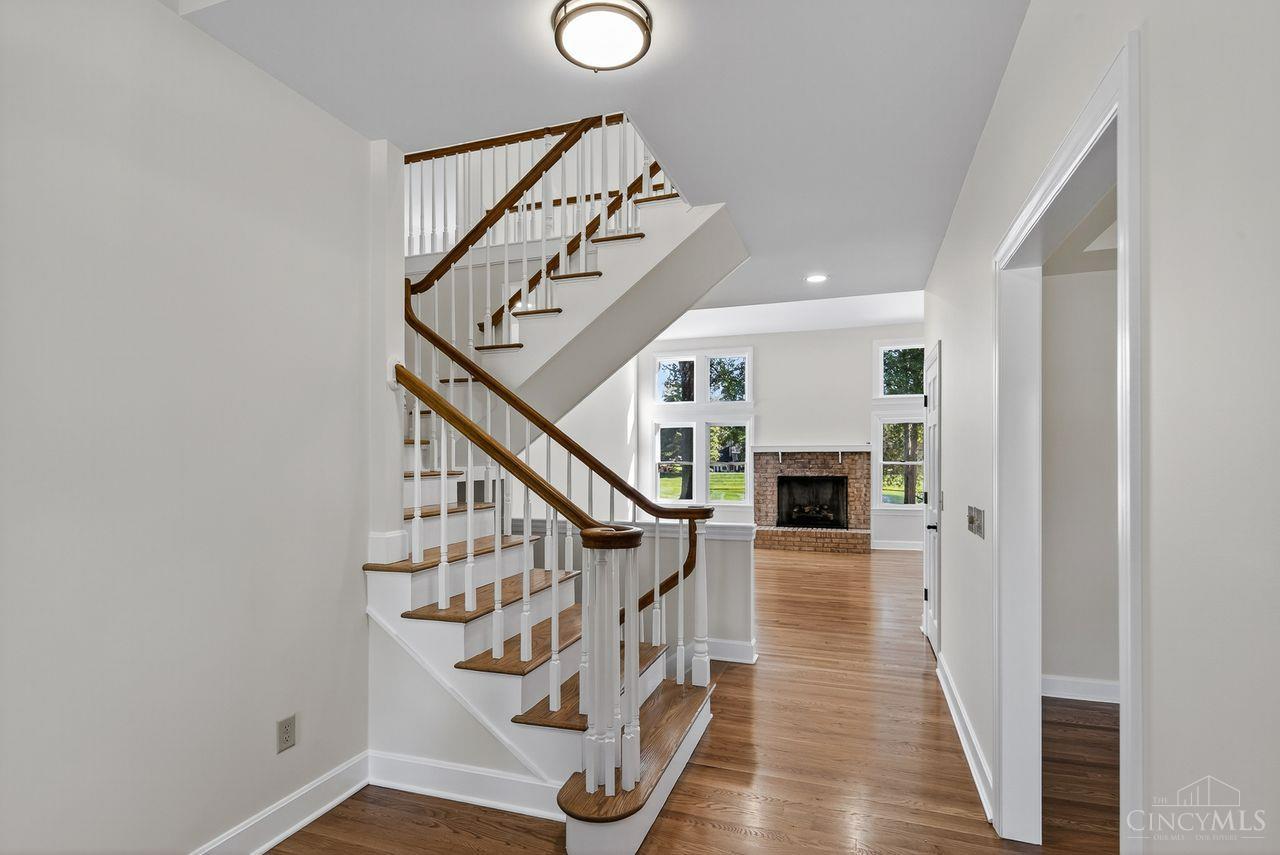 131 Lakeview Court
