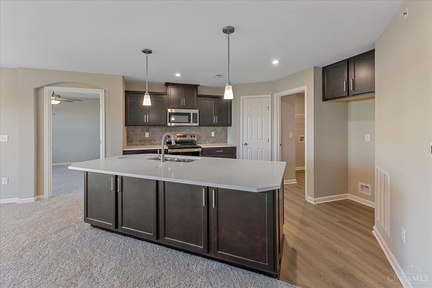 401 Bethpage Drive 6-204