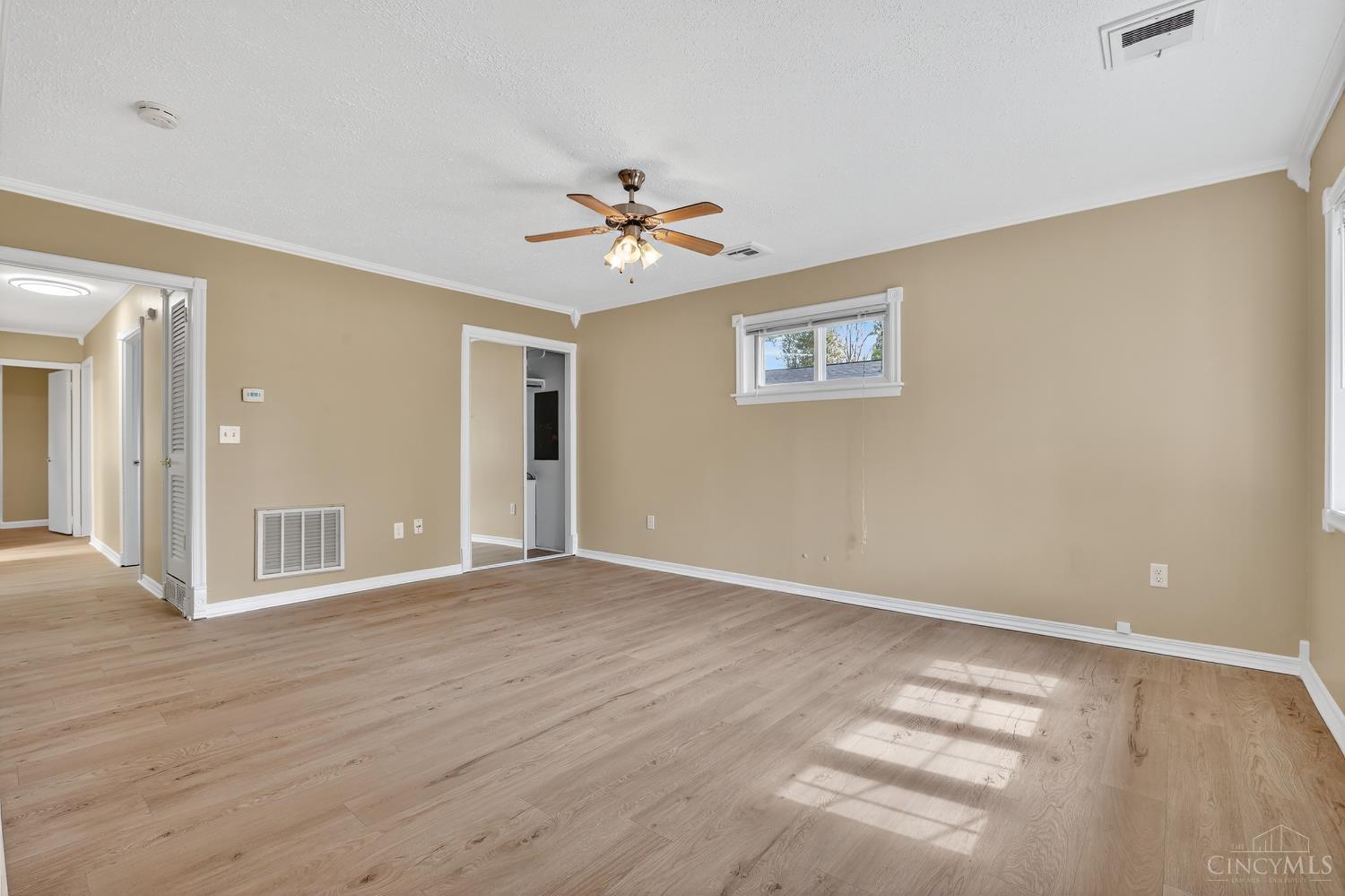 18 Miamiview Drive