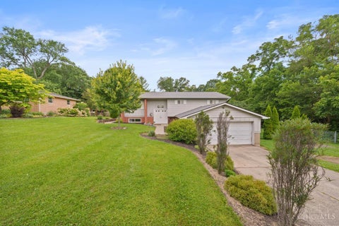 Homes For Sale - 9495 Eastbrook Drive<br/> West Chester, OH 45069