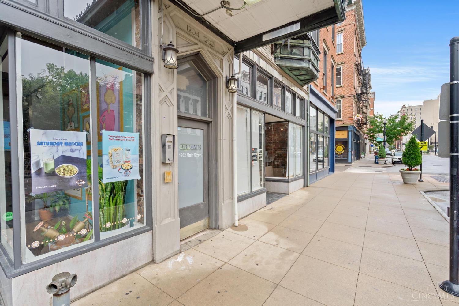 1202 Main Street 1