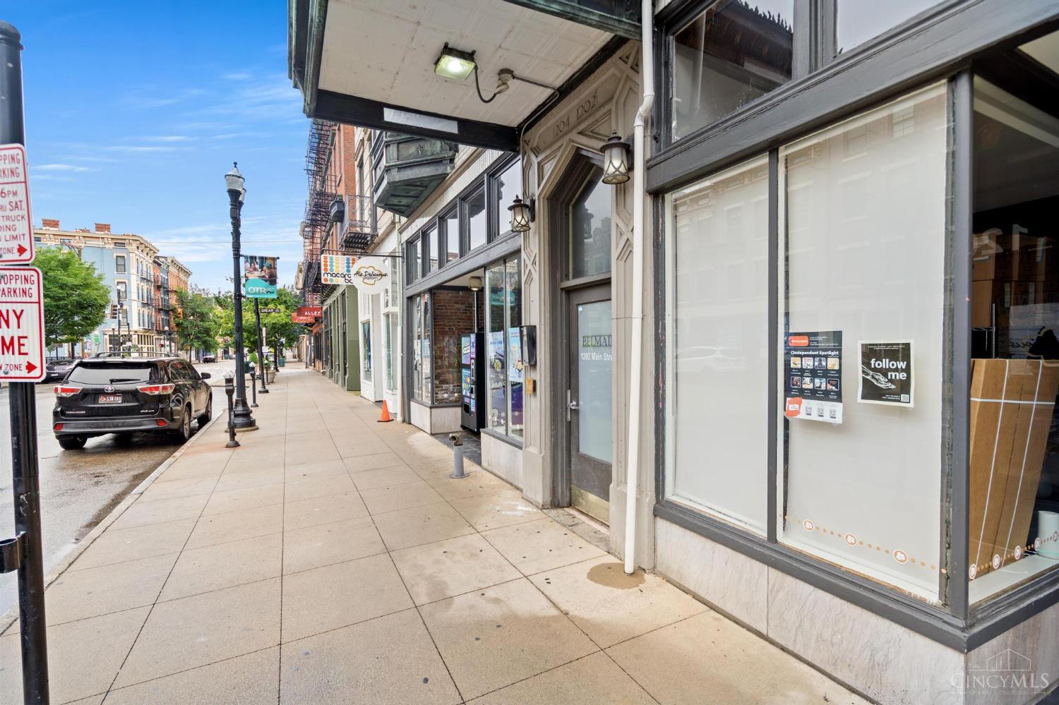 1202 Main Street 1
