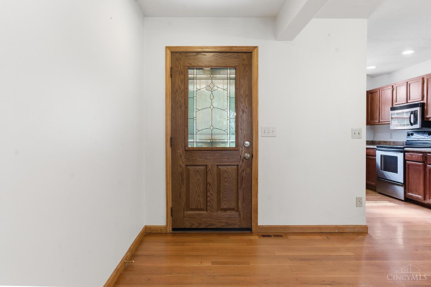 3326 Meadow Green Court