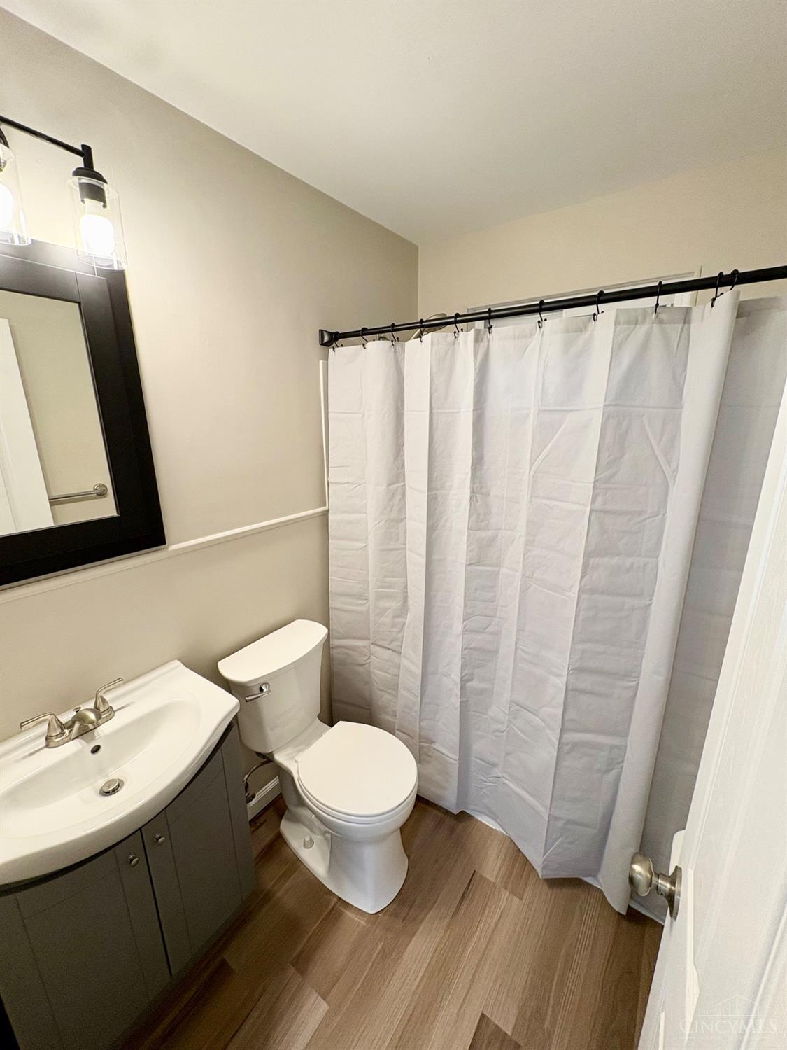 5703 Tall Oaks Drive, Miami Twp, Ohio image 21