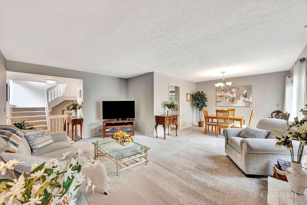 8337 Summerbridge Way, West Chester, Ohio image 7