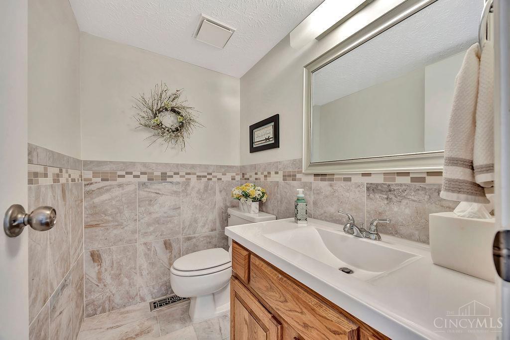 8337 Summerbridge Way, West Chester, Ohio image 18