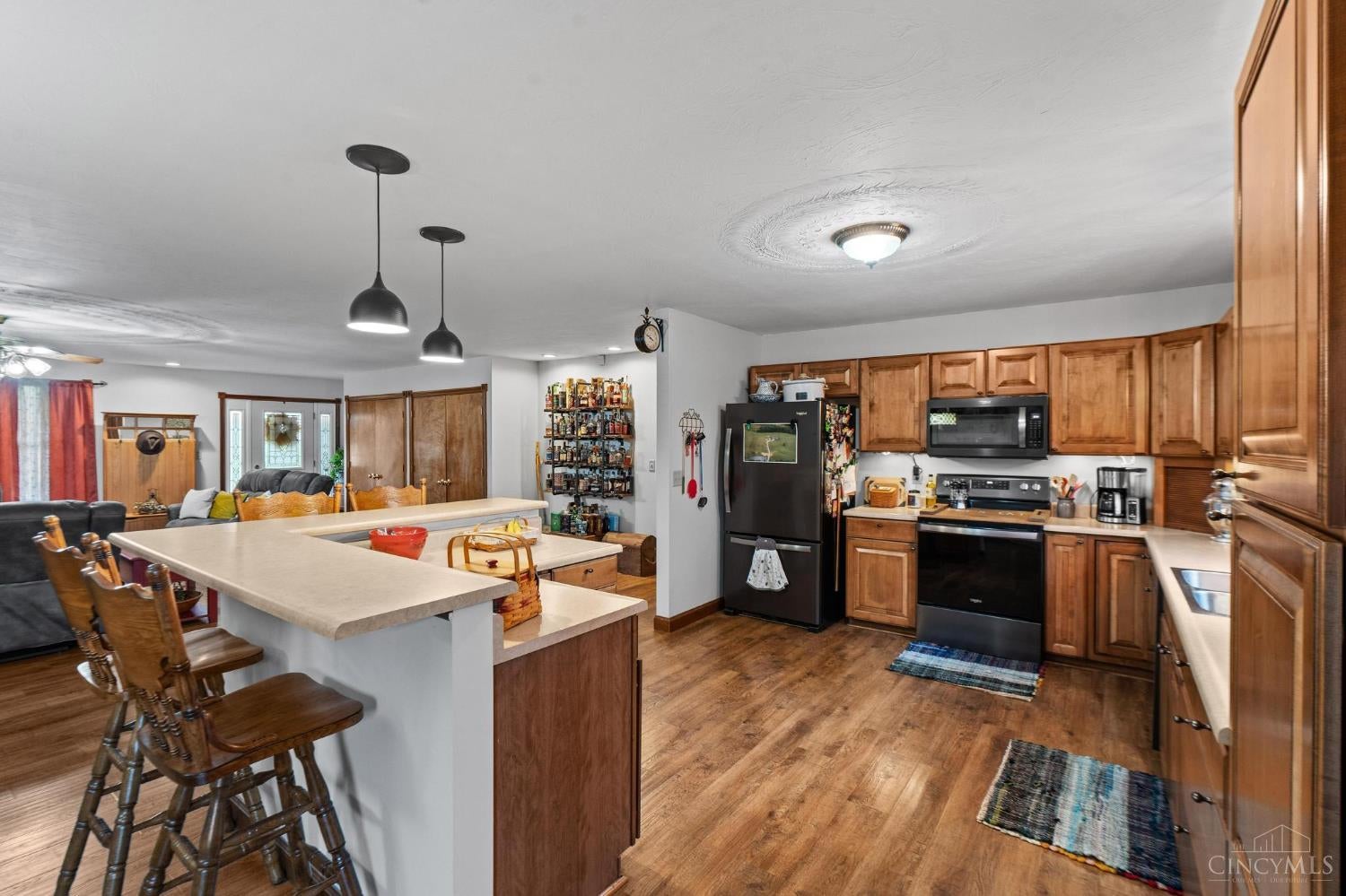 6844 Carper Lane