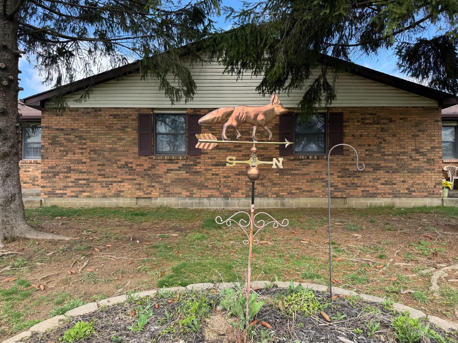 405 Hoskins Road, Union Twp, Ohio image 2
