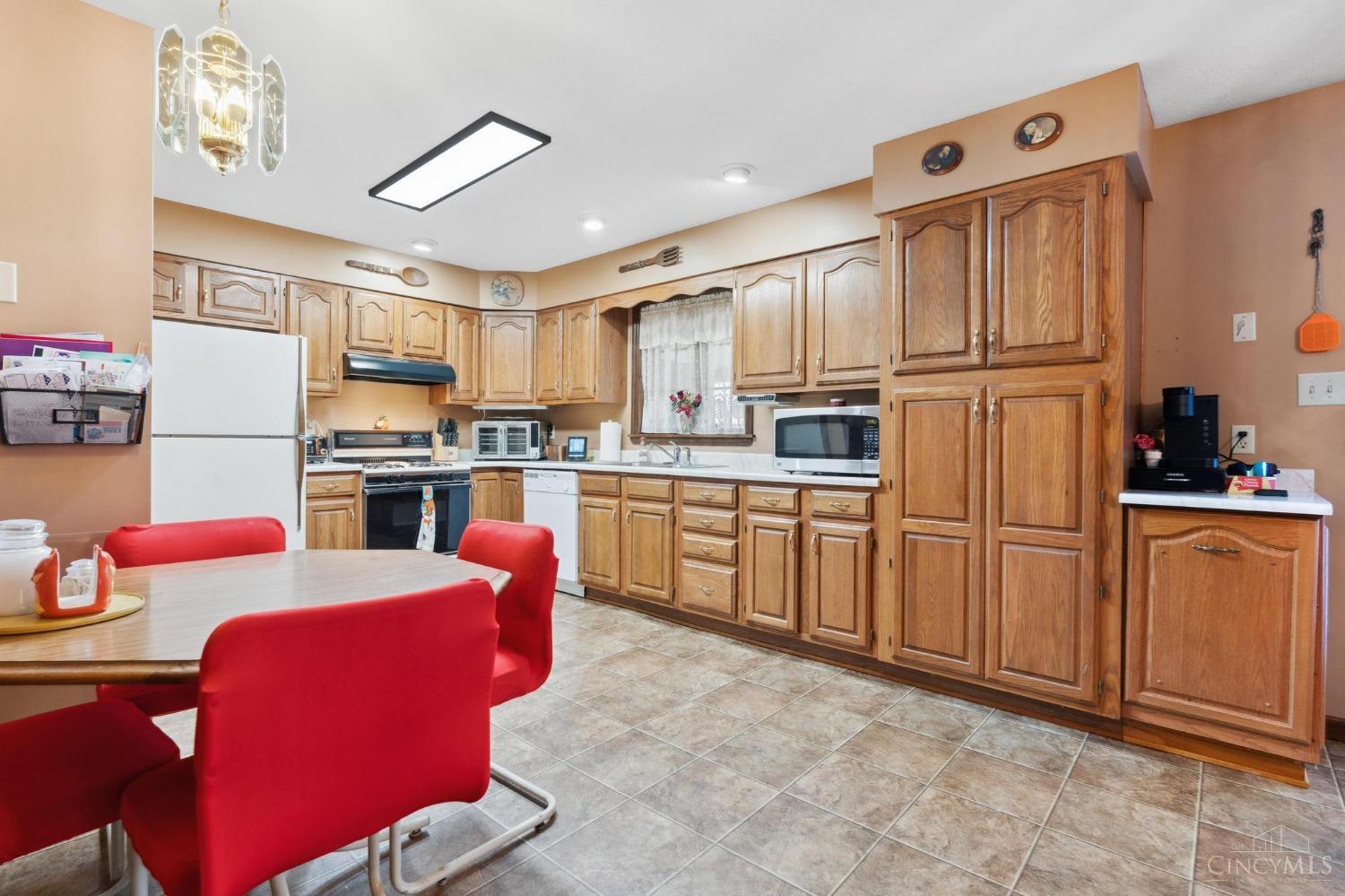 405 Hoskins Road, Union Twp, Ohio image 30