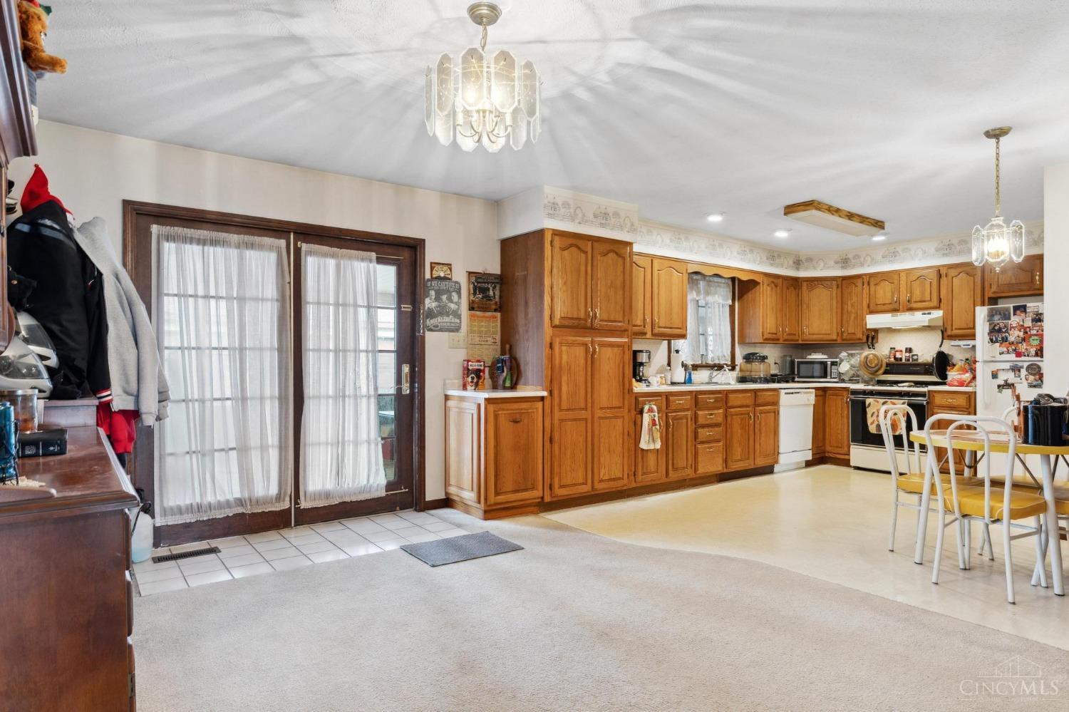 405 Hoskins Road, Union Twp, Ohio image 11