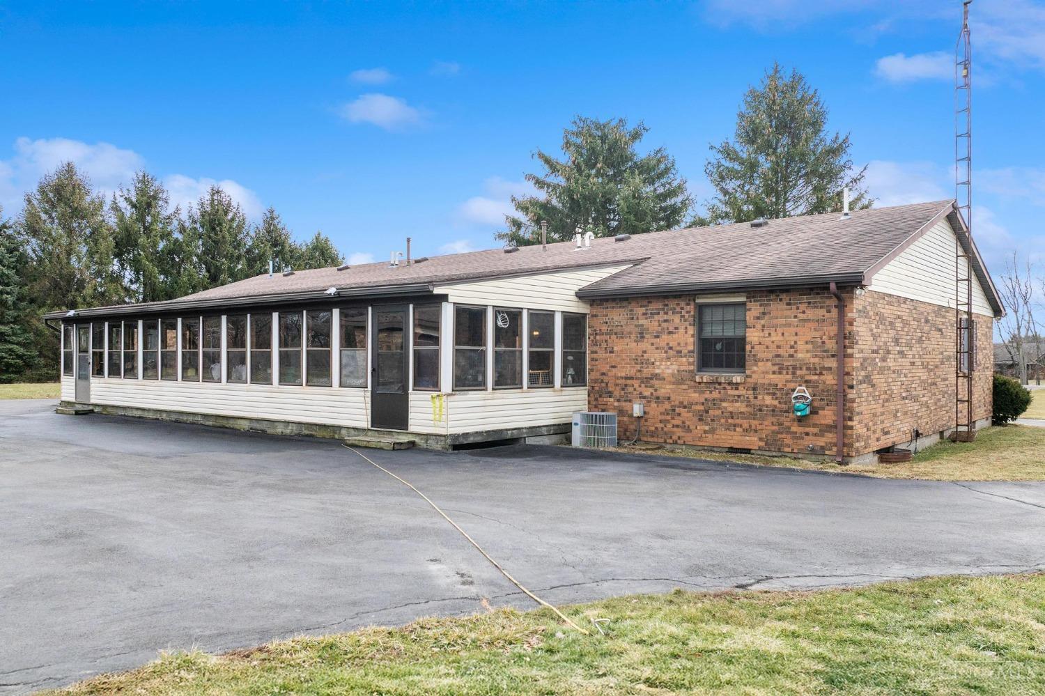 405 Hoskins Road, Union Twp, Ohio image 5