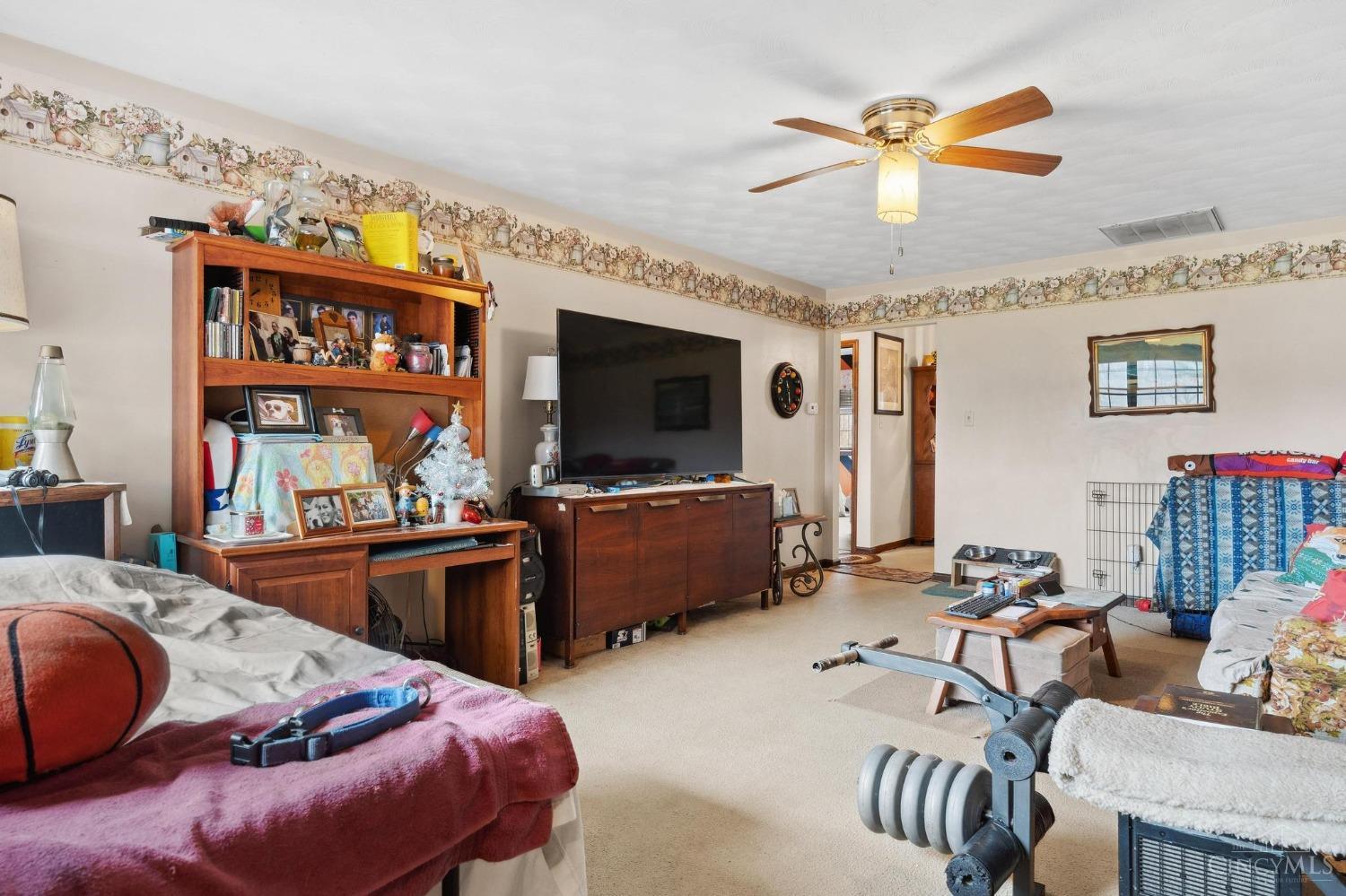405 Hoskins Road, Union Twp, Ohio image 9