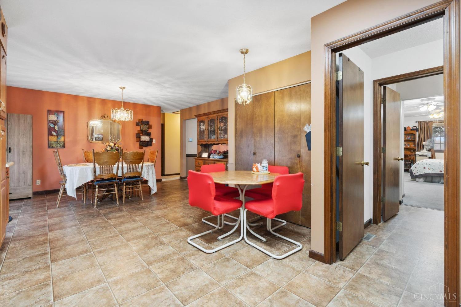 405 Hoskins Road, Union Twp, Ohio image 31