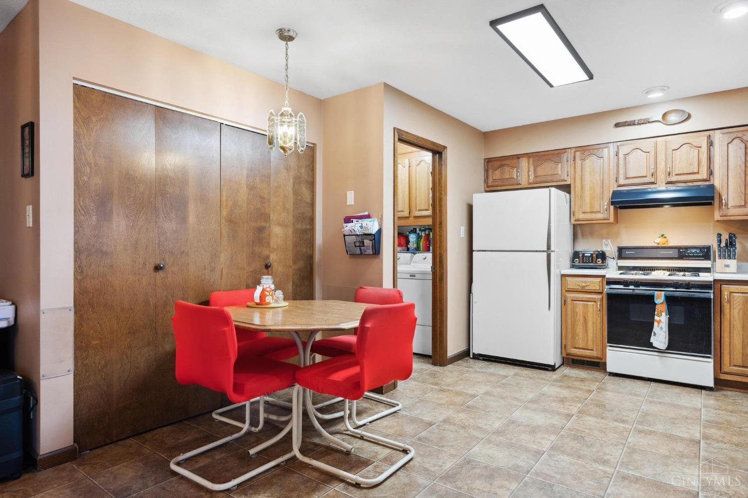 405 Hoskins Road, Union Twp, Ohio image 29