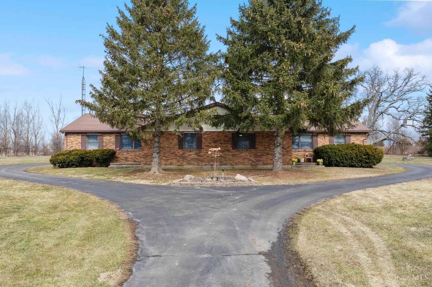 405 Hoskins Road, Union Twp, Ohio image 3