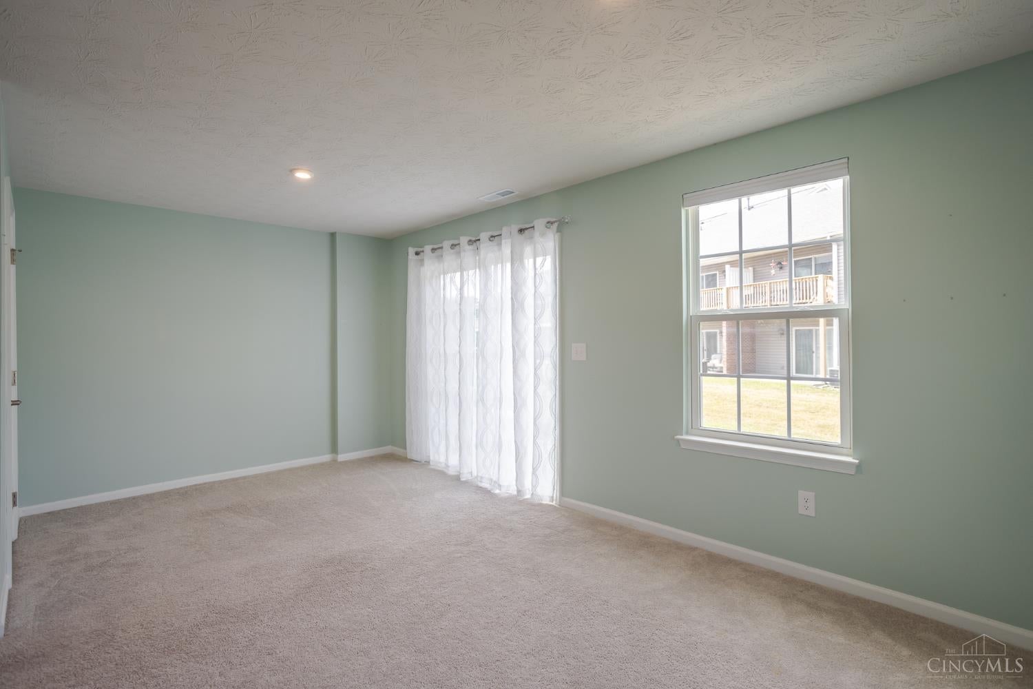 1092 Steamboat Drive