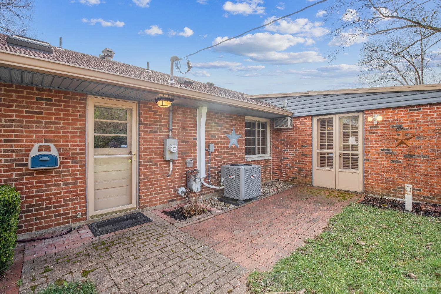 4625 Wing View Lane, Dayton, Ohio image 27