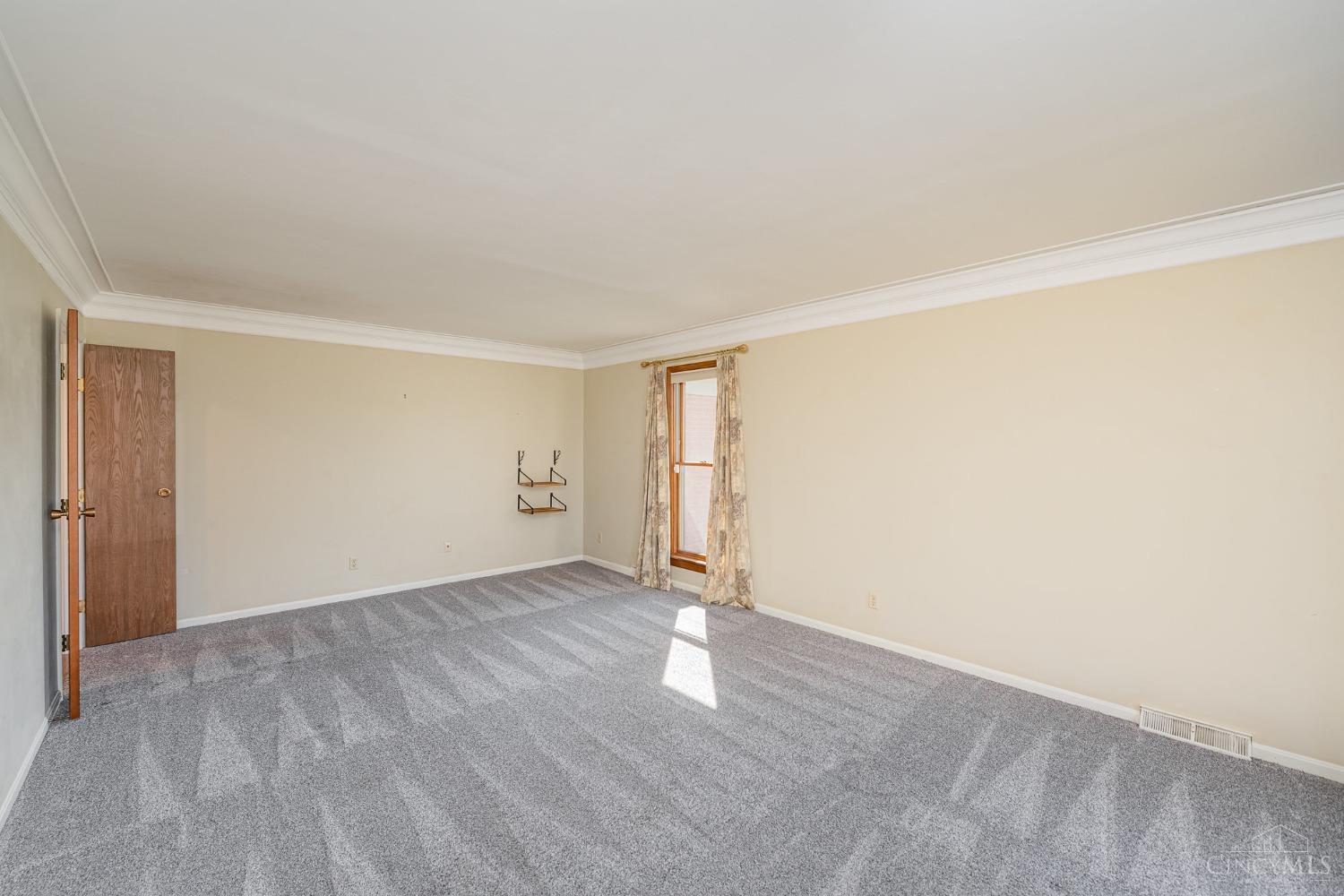 10080 Pebblecreek Lane, Colerain Twp, Ohio image 6