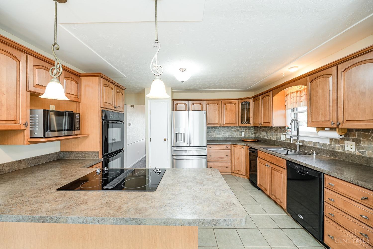 10080 Pebblecreek Lane, Colerain Twp, Ohio image 12
