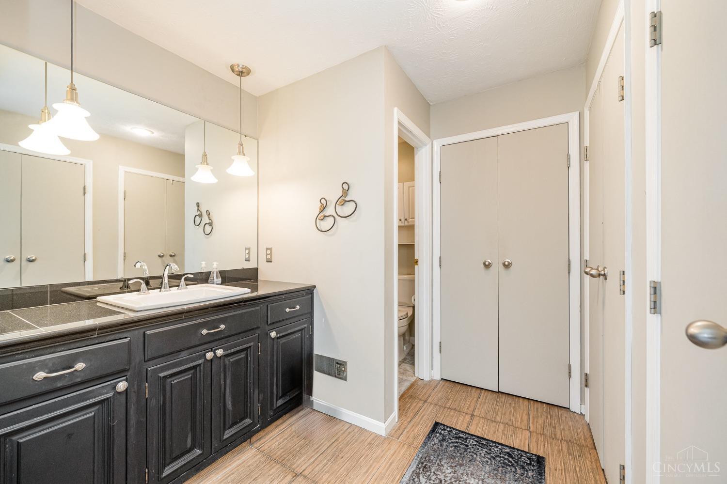 10080 Pebblecreek Lane, Colerain Twp, Ohio image 17