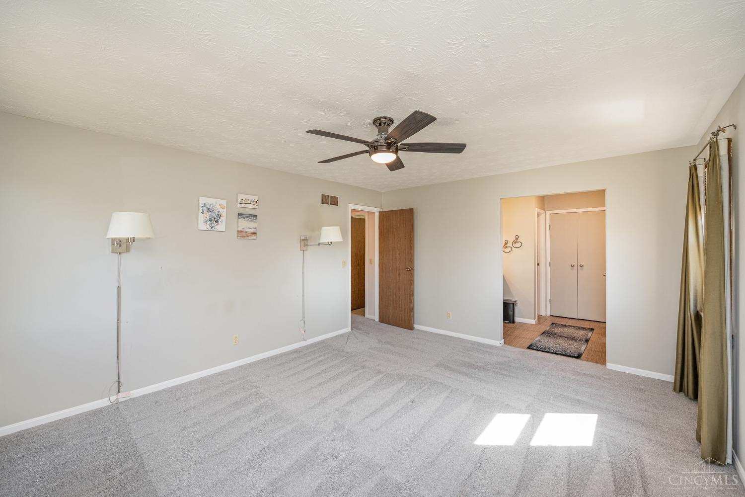 10080 Pebblecreek Lane, Colerain Twp, Ohio image 16