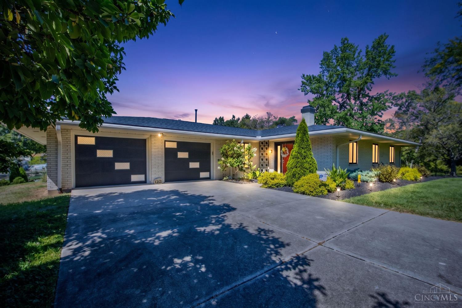 5195 Deeridge Lane